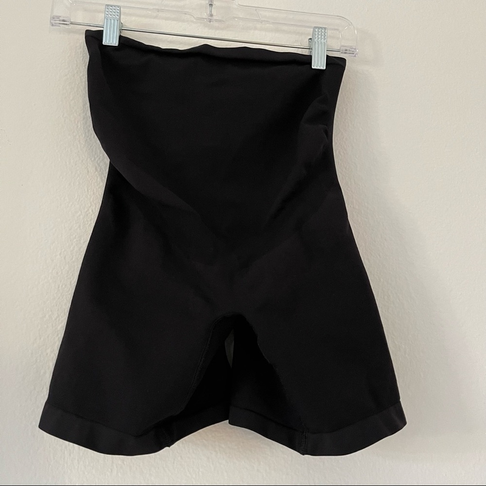 Belly Bandit Thighs Disguise Maternity Compression Shorts size Small